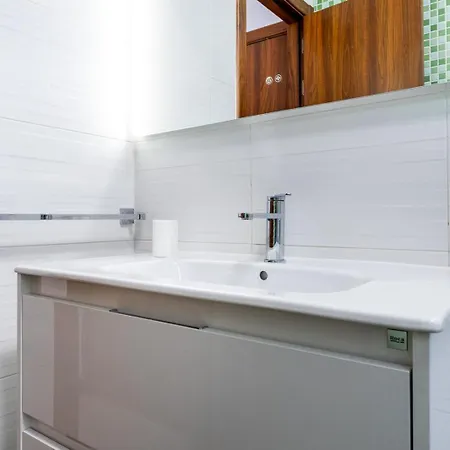 Charming With An Excellent Location Apartment