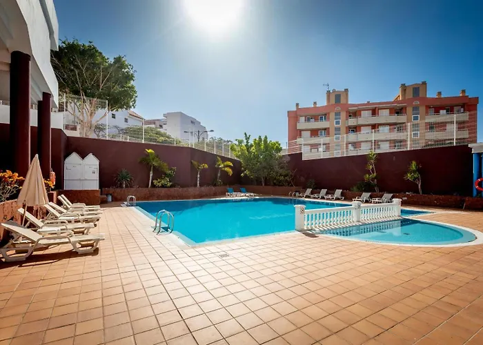 Charming With An Excellent Location דירה
